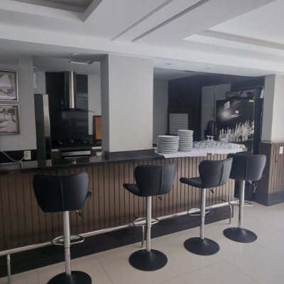 Apartamentos com 127m², 4 quartos, 1 suíte, 2 garagens, no bairro Itacorubi em Florianópolis