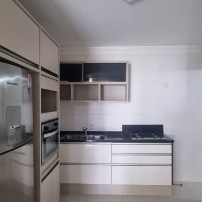 Apartamentos com 127m², 4 quartos, 1 suíte, 2 garagens, no bairro Itacorubi em Florianópolis