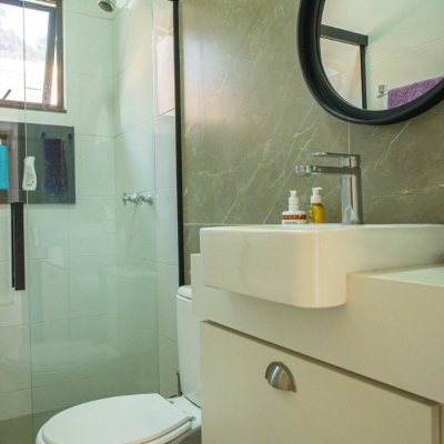 Casa em Condomínio com 235m², 4 quartos, 3 suítes, 2 garagens, no bairro Cachoeira do Bom Jesus em Florianópolis