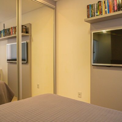 Casa em Condomínio com 235m², 4 quartos, 3 suítes, 2 garagens, no bairro Cachoeira do Bom Jesus em Florianópolis