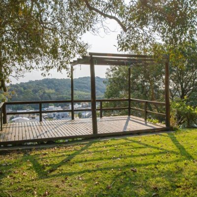 Casa em Condomínio com 235m², 4 quartos, 3 suítes, 2 garagens, no bairro Cachoeira do Bom Jesus em Florianópolis