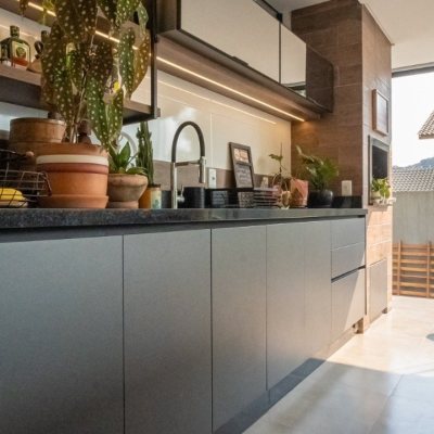 Casa em Condomínio com 235m², 4 quartos, 3 suítes, 2 garagens, no bairro Cachoeira do Bom Jesus em Florianópolis