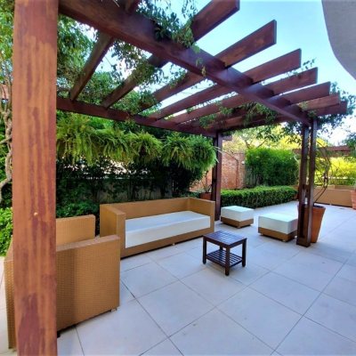 Apartamentos com 117m², 3 quartos, 3 suítes, 3 garagens, no bairro Centro em Florianópolis