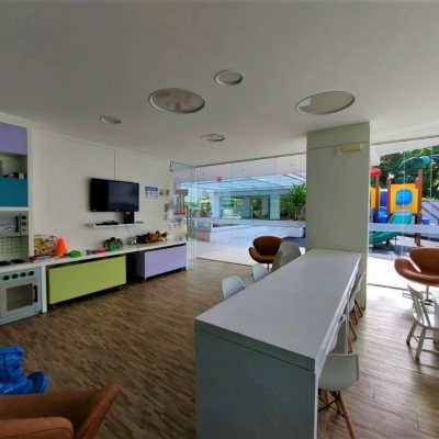 Apartamentos com 117m², 3 quartos, 3 suítes, 3 garagens, no bairro Centro em Florianópolis