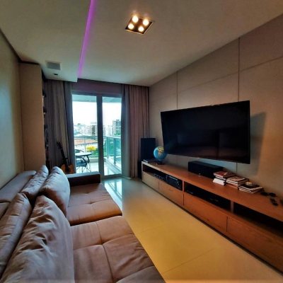 Apartamentos com 117m², 3 quartos, 3 suítes, 3 garagens, no bairro Centro em Florianópolis