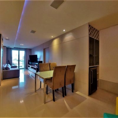 Apartamentos com 117m², 3 quartos, 3 suítes, 3 garagens, no bairro Centro em Florianópolis