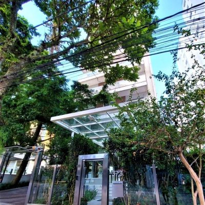 Apartamentos com 117m², 3 quartos, 3 suítes, 3 garagens, no bairro Centro em Florianópolis