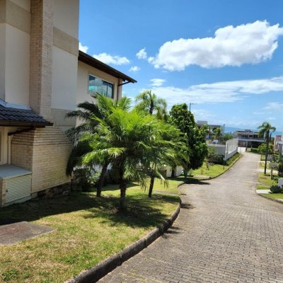 Terreno Comercial/Residencial com 749m², no bairro Corrego Grande em Florianópolis