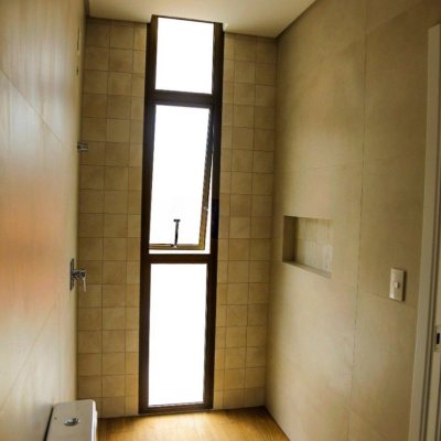 Casa Residencial com 162m², 3 quartos, 3 suítes, 2 garagens, no bairro Itacorubi em Florianopolis