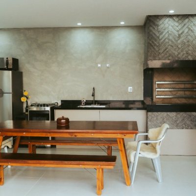 Casa em Condomínio com 411m², 5 quartos, 4 suítes, 2 garagens, no bairro Ratones em Florianópolis