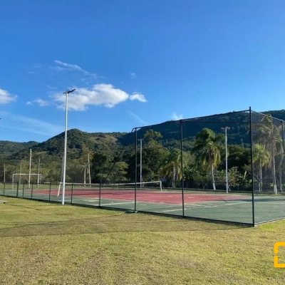 Casa em Condomínio com 266m², 4 quartos, 3 suítes, 2 garagens, no bairro Ratones em Florianópolis