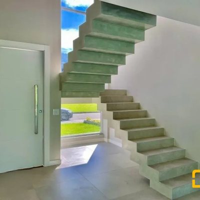 Casa em Condomínio com 266m², 4 quartos, 3 suítes, 2 garagens, no bairro Ratones em Florianópolis