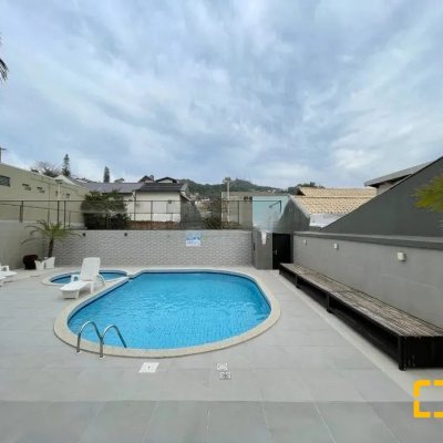 Apartamentos com 105m², 3 quartos, 1 suíte, 1 garagem, no bairro Agronômica em Florianópolis