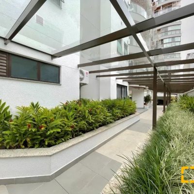 Apartamentos com 105m², 3 quartos, 1 suíte, 1 garagem, no bairro Agronômica em Florianópolis