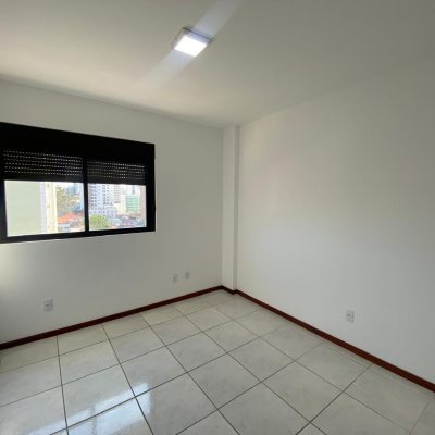 Apartamentos com 105m², 3 quartos, 1 suíte, 1 garagem, no bairro Agronômica em Florianópolis