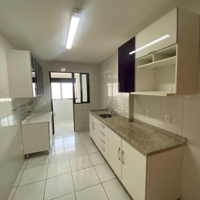 Apartamentos com 105m², 3 quartos, 1 suíte, 1 garagem, no bairro Agronômica em Florianópolis