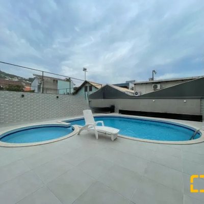 Apartamentos com 105m², 3 quartos, 1 suíte, 1 garagem, no bairro Agronômica em Florianópolis