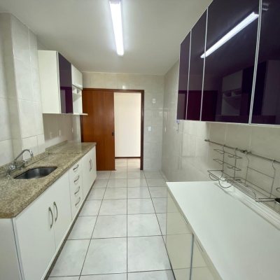 Apartamentos com 105m², 3 quartos, 1 suíte, 1 garagem, no bairro Agronômica em Florianópolis