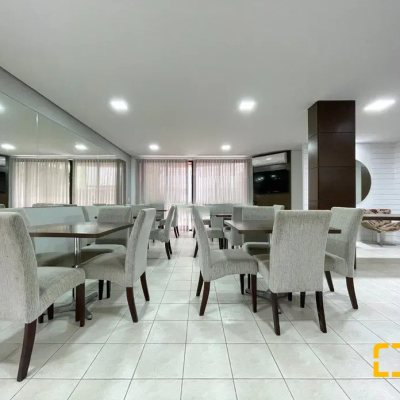 Apartamentos com 105m², 3 quartos, 1 suíte, 1 garagem, no bairro Agronômica em Florianópolis