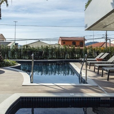 Apartamentos com 131m², 3 quartos, 3 suítes, 3 garagens, no bairro Estreito em Florianópolis