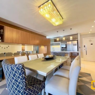 Apartamentos com 131m², 3 quartos, 3 suítes, 3 garagens, no bairro Estreito em Florianópolis