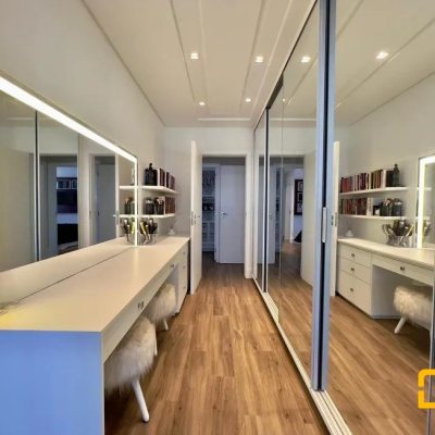 Apartamentos com 131m², 3 quartos, 3 suítes, 3 garagens, no bairro Estreito em Florianópolis