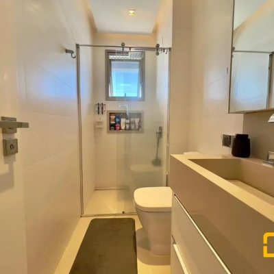 Apartamentos com 131m², 3 quartos, 3 suítes, 3 garagens, no bairro Estreito em Florianópolis