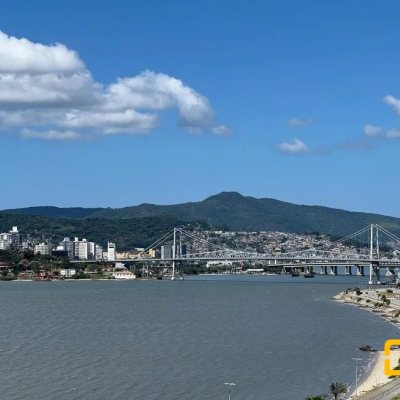 Apartamentos com 131m², 3 quartos, 3 suítes, 3 garagens, no bairro Estreito em Florianópolis