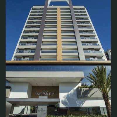 Apartamentos com 131m², 3 quartos, 3 suítes, 3 garagens, no bairro Estreito em Florianópolis