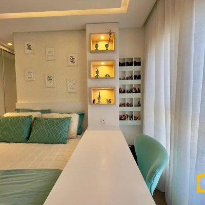 Apartamentos com 131m², 3 quartos, 3 suítes, 3 garagens, no bairro Estreito em Florianópolis