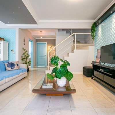 Casa em Condomínio com 200m², 3 quartos, 3 suítes, 4 garagens, no bairro Jurerê Internacional em Florianópolis