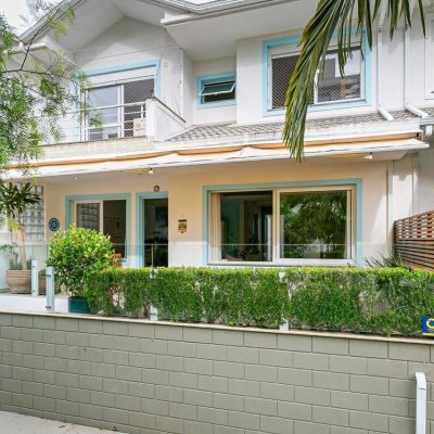 Casa em Condomínio com 200m², 3 quartos, 3 suítes, 4 garagens, no bairro Jurerê Internacional em Florianópolis