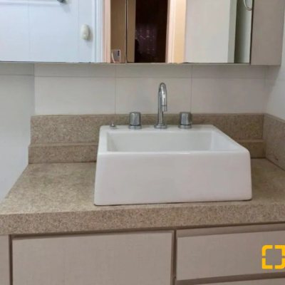 Apartamentos com 121m², 3 quartos, 1 suíte, 2 garagens, no bairro Agronômica em Florianópolis