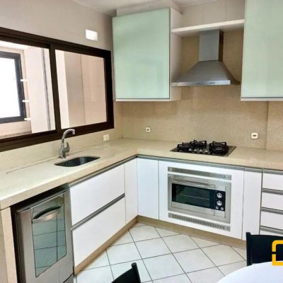 Apartamentos com 121m², 3 quartos, 1 suíte, 2 garagens, no bairro Agronômica em Florianópolis