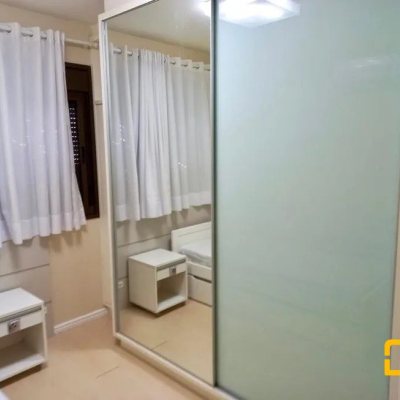 Apartamentos com 121m², 3 quartos, 1 suíte, 2 garagens, no bairro Agronômica em Florianópolis