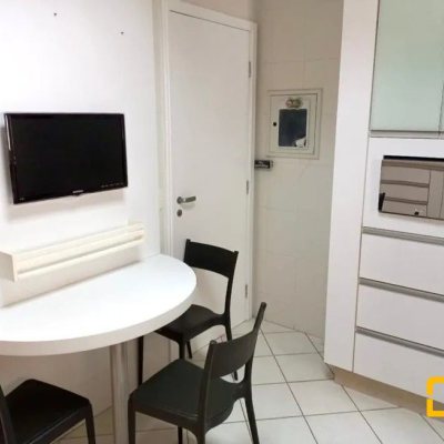 Apartamentos com 121m², 3 quartos, 1 suíte, 2 garagens, no bairro Agronômica em Florianópolis
