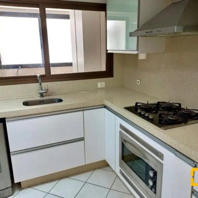 Apartamentos com 121m², 3 quartos, 1 suíte, 2 garagens, no bairro Agronômica em Florianópolis