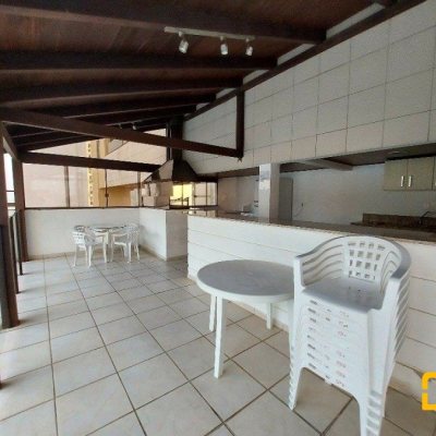 Apartamentos com 121m², 3 quartos, 1 suíte, 2 garagens, no bairro Agronômica em Florianópolis