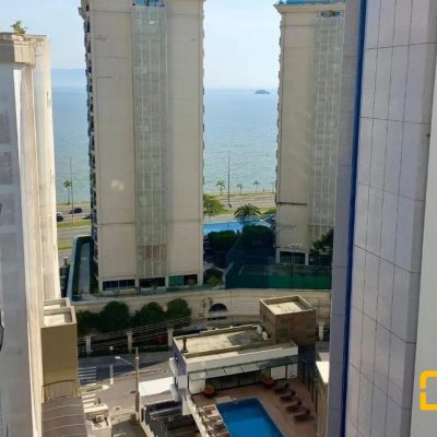 Apartamentos com 121m², 3 quartos, 1 suíte, 2 garagens, no bairro Agronômica em Florianópolis