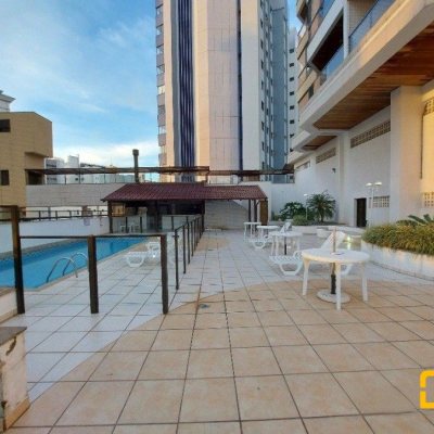 Apartamentos com 121m², 3 quartos, 1 suíte, 2 garagens, no bairro Agronômica em Florianópolis