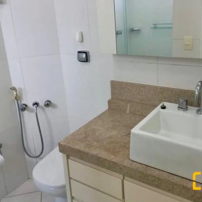 Apartamentos com 121m², 3 quartos, 1 suíte, 2 garagens, no bairro Agronômica em Florianópolis