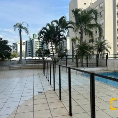 Apartamentos com 121m², 3 quartos, 1 suíte, 2 garagens, no bairro Agronômica em Florianópolis