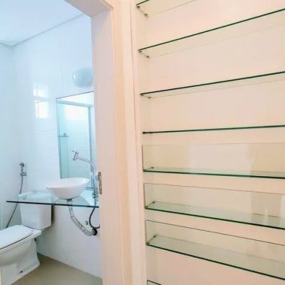 Apartamentos com 106m², 3 quartos, 1 suíte, 2 garagens, no bairro Canto em Florianópolis