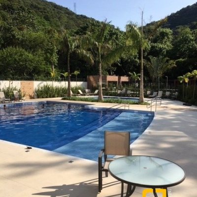 Apartamentos com 71m², 2 quartos, 1 suíte, 2 garagens, no bairro Saco Grande em Florianópolis