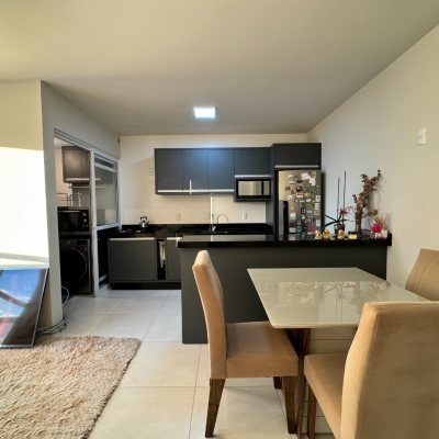 Apartamentos com 71m², 2 quartos, 1 suíte, 2 garagens, no bairro Saco Grande em Florianópolis