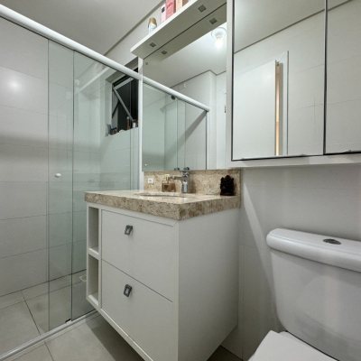 Apartamentos com 71m², 2 quartos, 1 suíte, 2 garagens, no bairro Saco Grande em Florianópolis