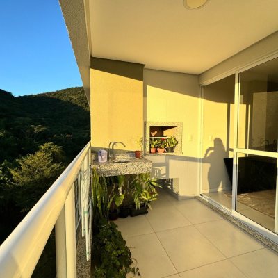 Apartamentos com 71m², 2 quartos, 1 suíte, 2 garagens, no bairro Saco Grande em Florianópolis