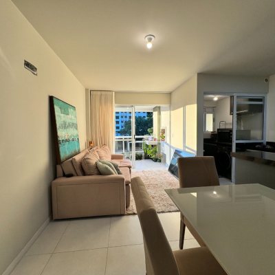 Apartamentos com 71m², 2 quartos, 1 suíte, 2 garagens, no bairro Saco Grande em Florianópolis
