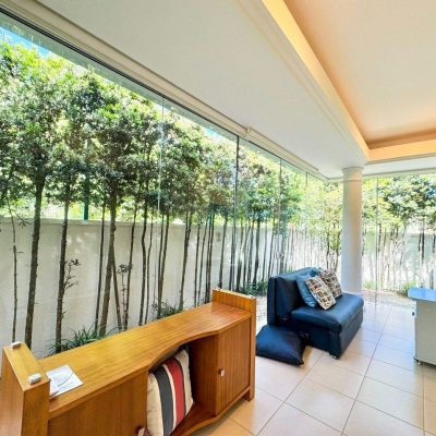 Casa em Condomínio com 380m², 3 quartos, 1 suíte, 2 garagens, no bairro Cacupé em Florianópolis