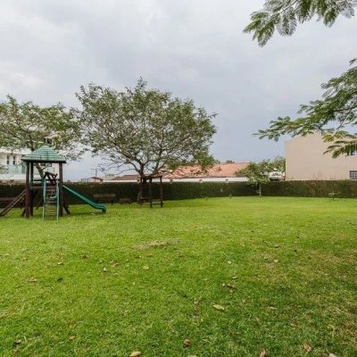 Casa em Condomínio com 290m², 3 quartos, 1 suíte, 2 garagens, no bairro Cacupé em Florianópolis